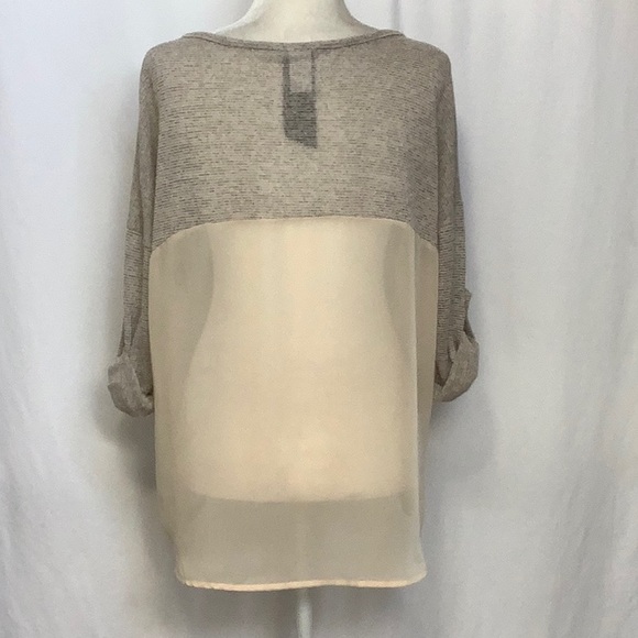 Moon Collection Lightweight Neutral Mixed Media Blouse Size XL - Picture 14 of 15